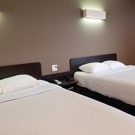 Joys Inn Innisfail, Ab מראה חיצוני תמונה