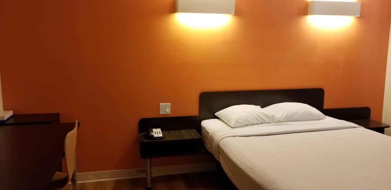 Joys Inn Innisfail, Ab מראה חיצוני תמונה