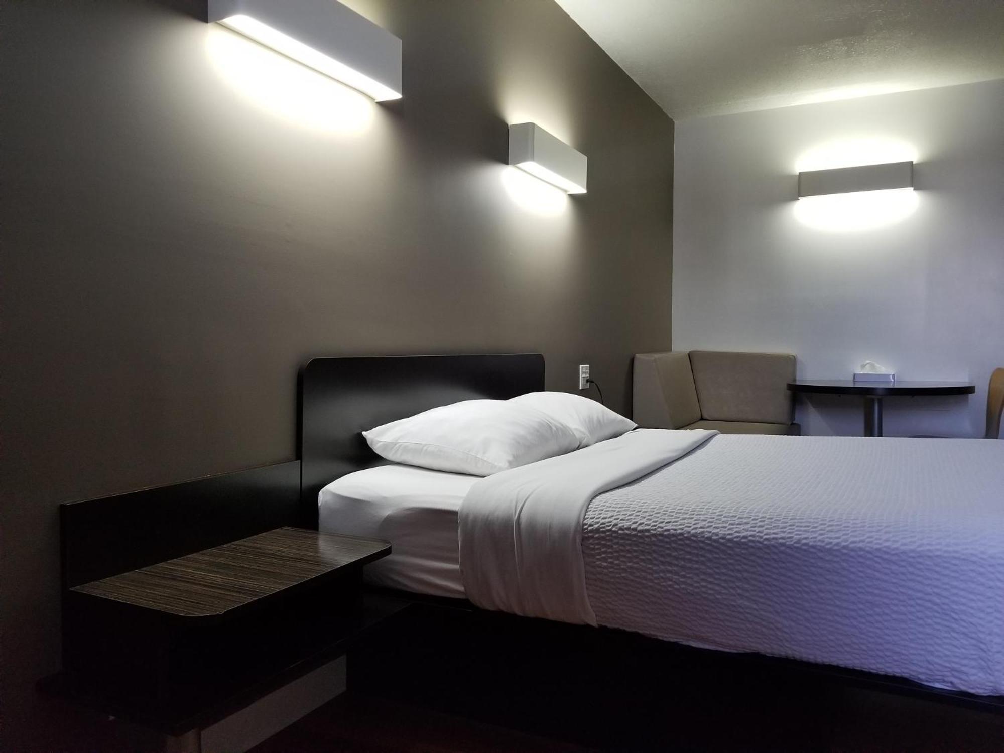 Joys Inn Innisfail, Ab מראה חיצוני תמונה
