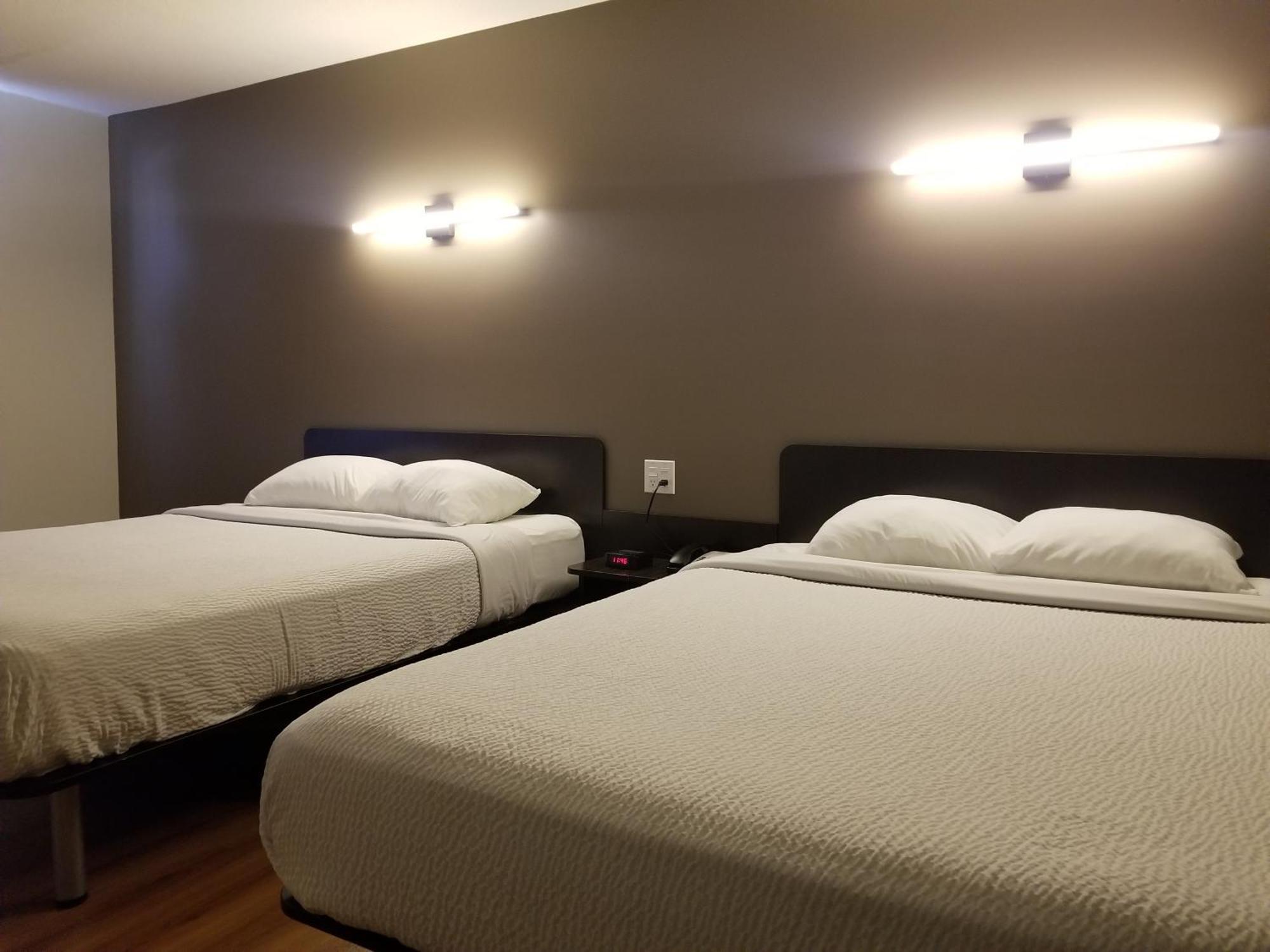 Joys Inn Innisfail, Ab מראה חיצוני תמונה