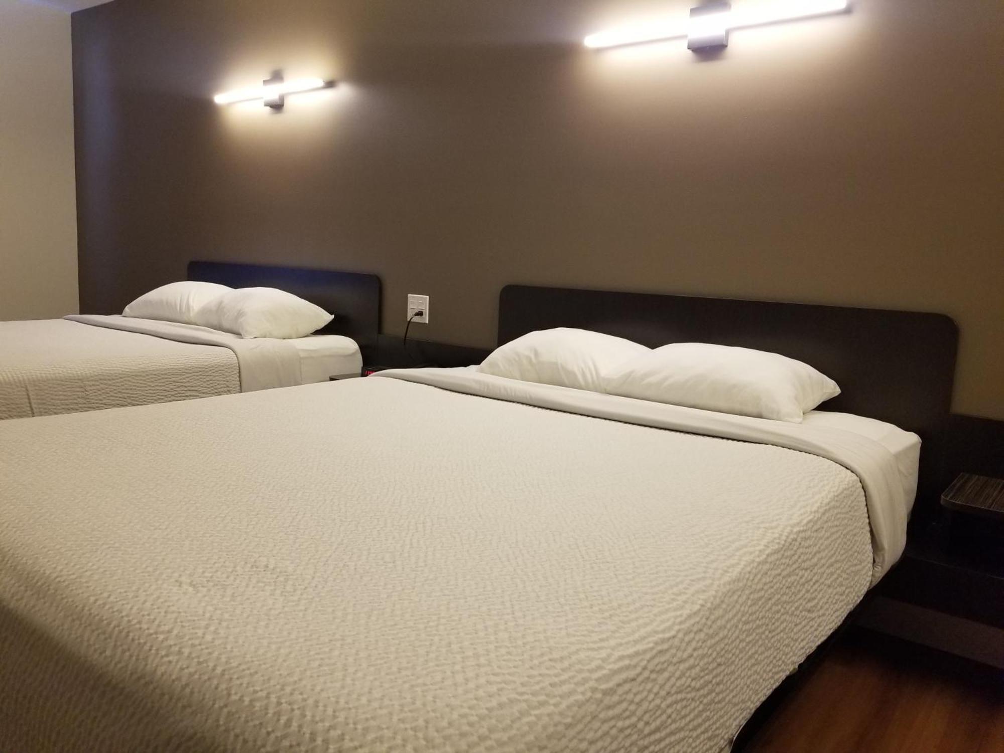 Joys Inn Innisfail, Ab מראה חיצוני תמונה