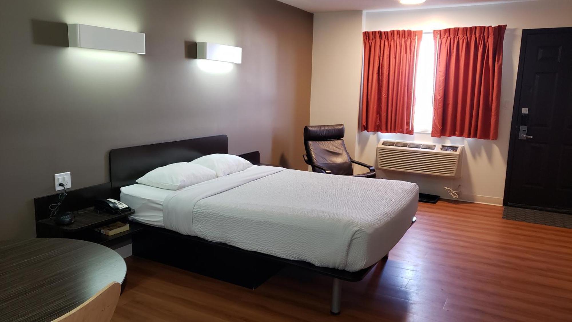 Joys Inn Innisfail, Ab מראה חיצוני תמונה