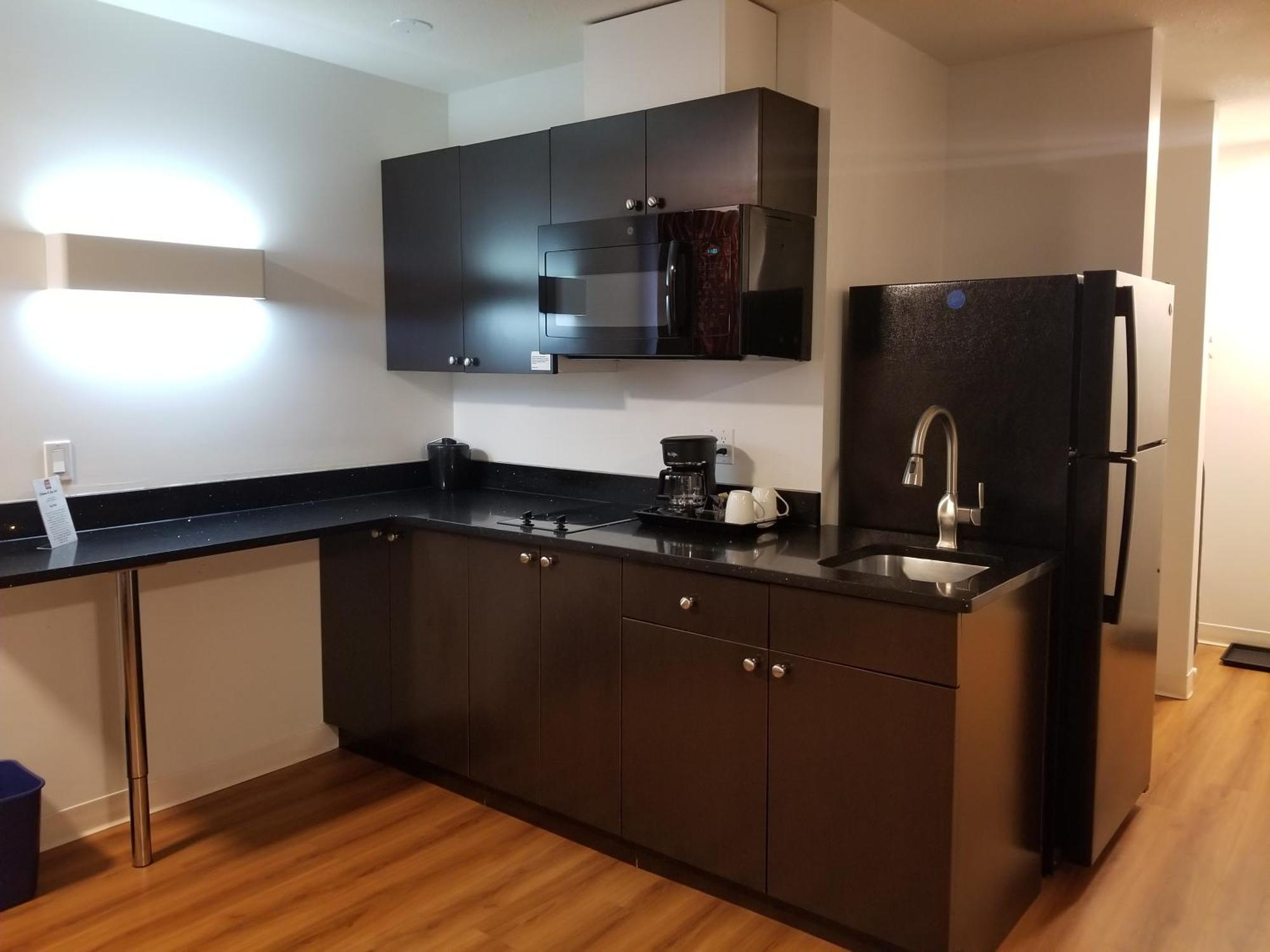 Joys Inn Innisfail, Ab מראה חיצוני תמונה