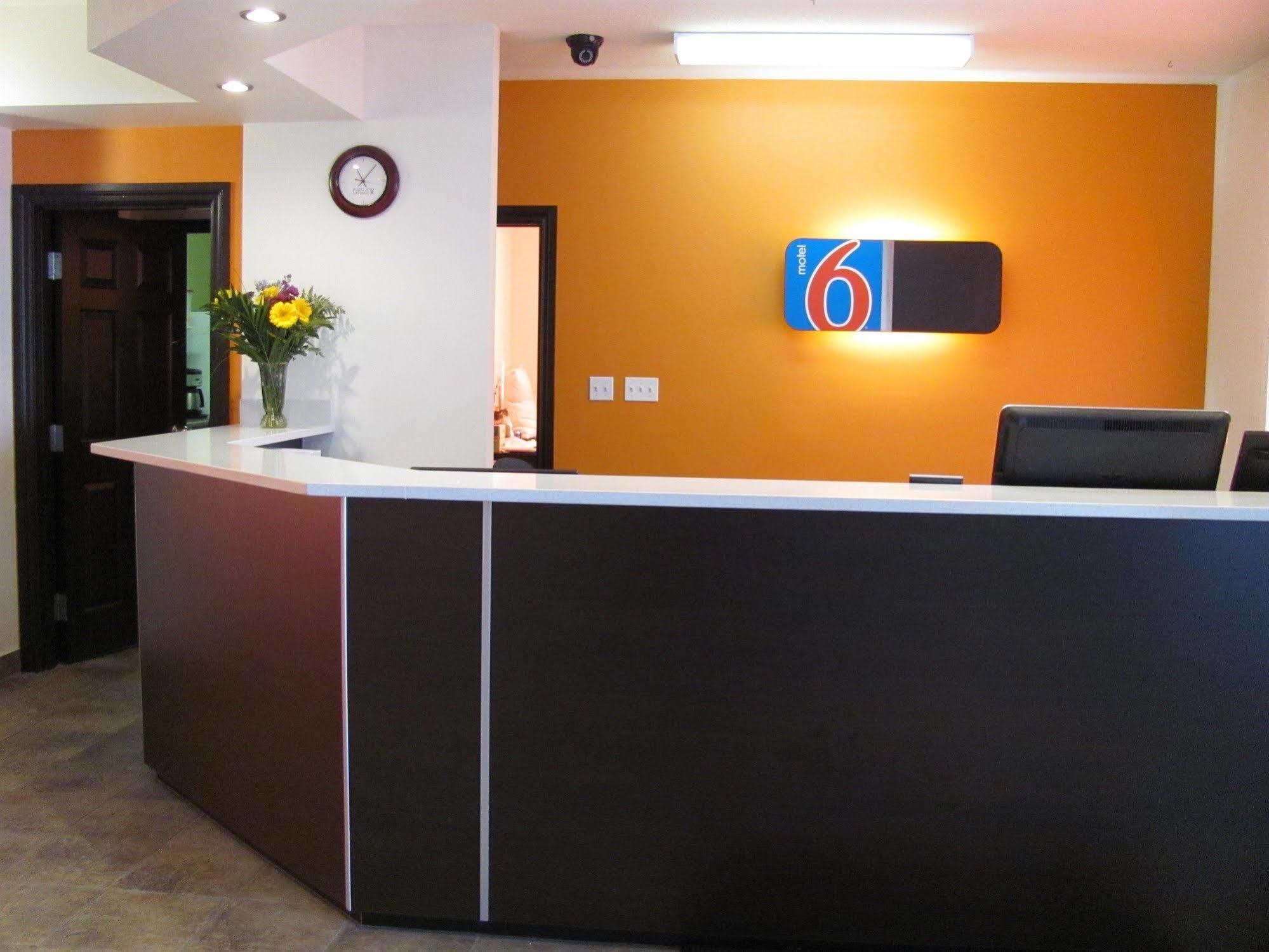 Joys Inn Innisfail, Ab מראה חיצוני תמונה